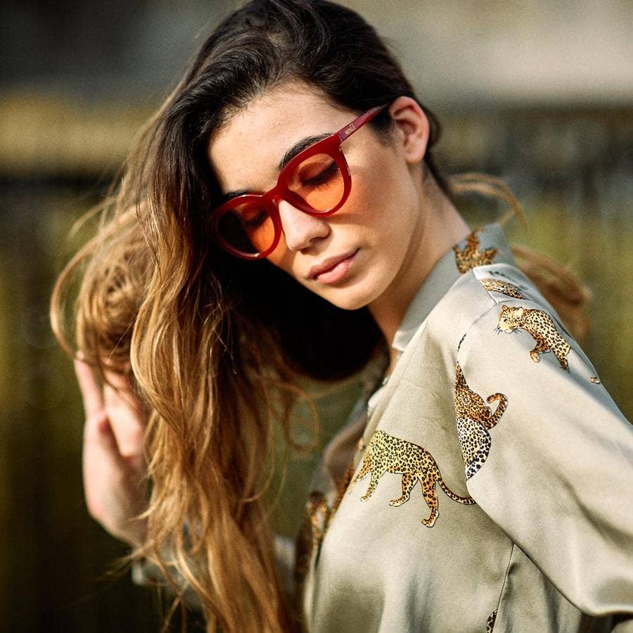 Makey Cherry Sunglasses by Minue